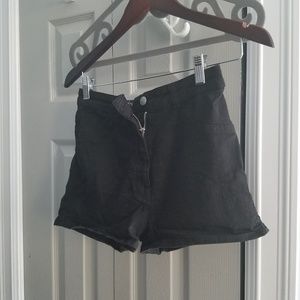 Soft High waist short, great match to the crop top